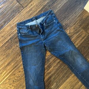 Guess cropped skinny jean.